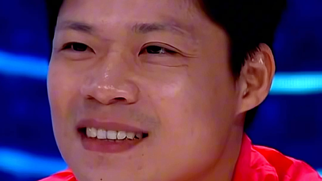 苏炳添刷新世界纪录，梅西教练激动落泪！
